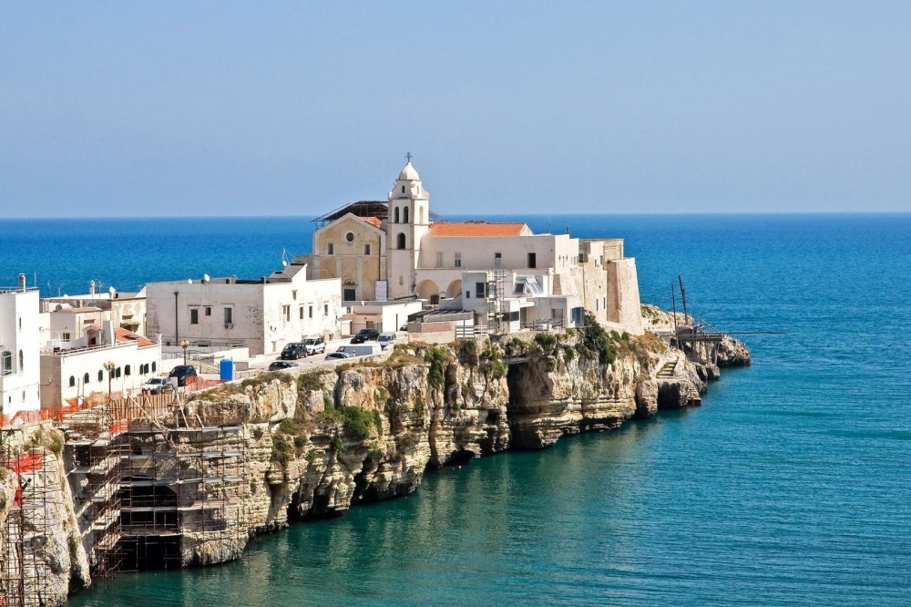 LES POUILLES et MATERA